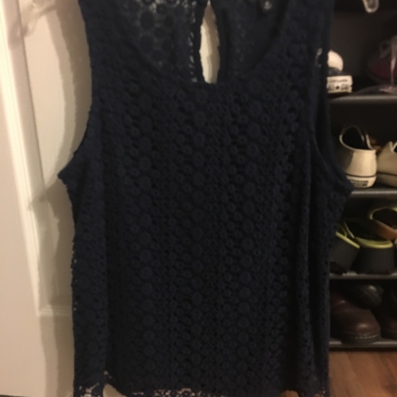 Sleeveless shirt - Picture 1 of 2